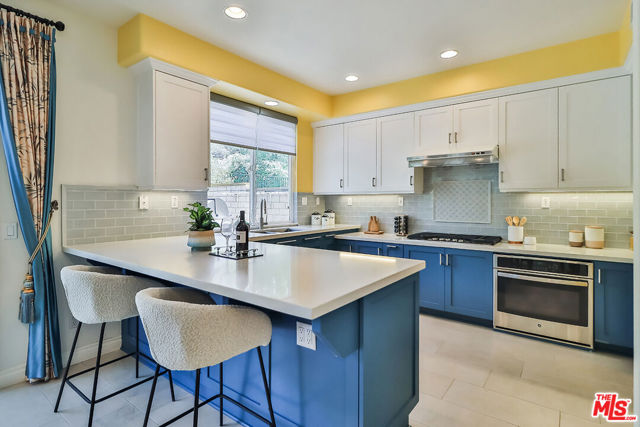 2857 Limestone Drive, Thousand Oaks CA: https://media.crmls.org/mediaz/e48a1876-52cb-4362-ac1d-c0df9f9bfe7c.jpg