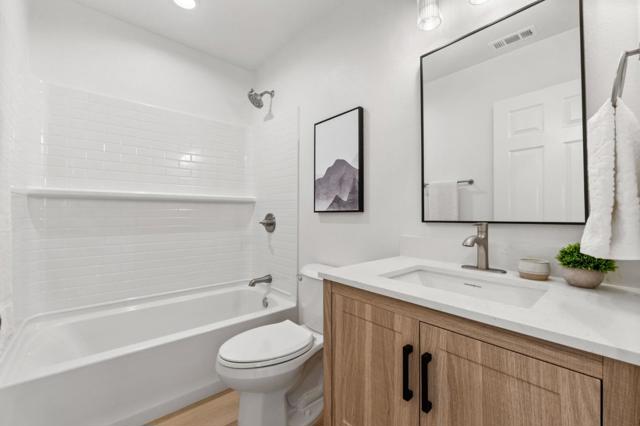 1064 15th Avenue, Redwood City CA: https://media.crmls.org/mediaz/e48a9a37-2202-4a3c-ab8c-c25ccc2835d6.jpg