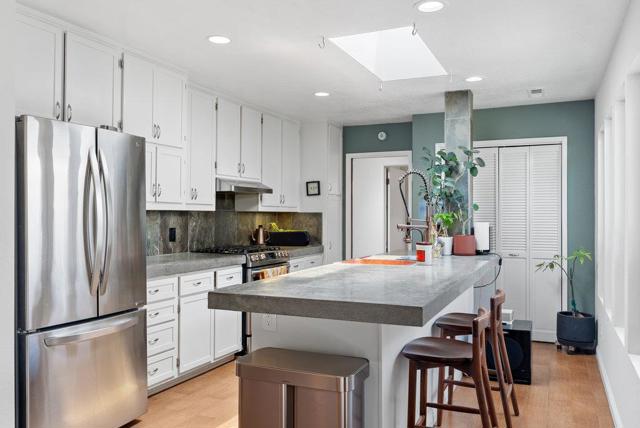 1965 42nd Avenue, Capitola CA: https://media.crmls.org/mediaz/e48aa590-56cc-47c3-afae-3750746584d2.jpg