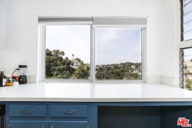 2225 1/2 Lake Shore Avenue, Los Angeles CA: https://media.crmls.org/mediaz/e48ae24e-8495-409a-a7e0-f092e452c97e.jpg
