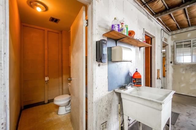 Image 17 of 24 For 954 86th Ave