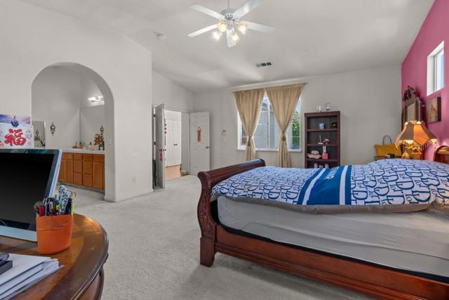 10628 Hidden Grove Circle, Stockton CA: https://media.crmls.org/mediaz/e48f03f7-960d-4da6-8015-6b8a25b0f4f1.jpg