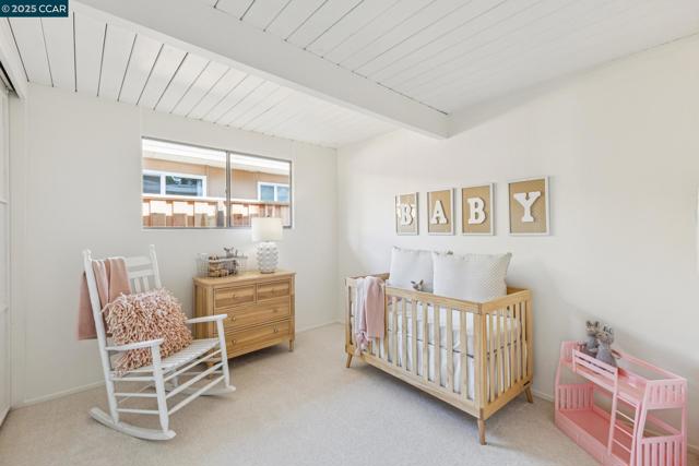 243 Santa Fe Dr, Walnut Creek CA: https://media.crmls.org/mediaz/e48f784f-20fe-4096-8d67-de1db329954a.jpg
