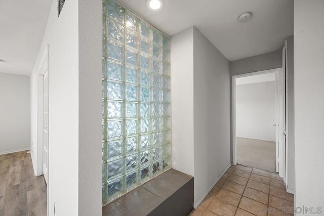 10400 caminito Cuervo, San Diego CA: https://media.crmls.org/mediaz/e48fc565-f366-4057-a901-731c9be486ea.jpg