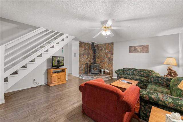 880 Jaybird Lane, Big Bear, CA 92315