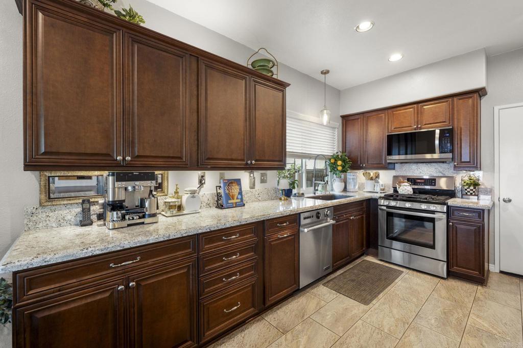 730 Foxhall Court - photo 10