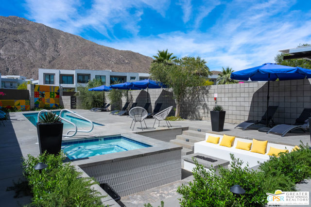 588 E San Lorenzo Road #204, Palm Springs, CA 92264