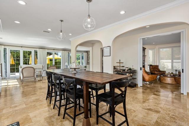 3433 Western Springs Rd, Encinitas CA: https://media.crmls.org/mediaz/e49226df-2e39-4e36-a024-1fcf0a6bcc85.jpg