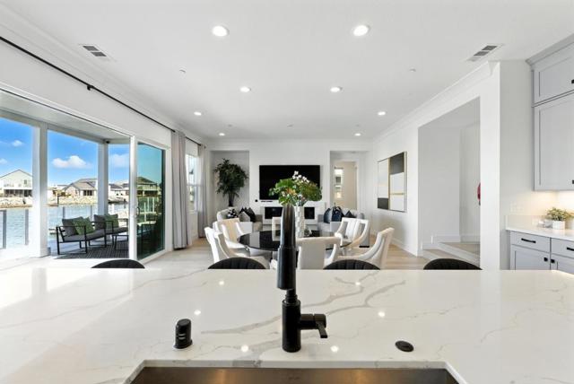 467 Halcyon Place, Bethel Island CA: https://media.crmls.org/mediaz/e4926121-6204-4a40-8e2d-13bef7fd6906.jpg
