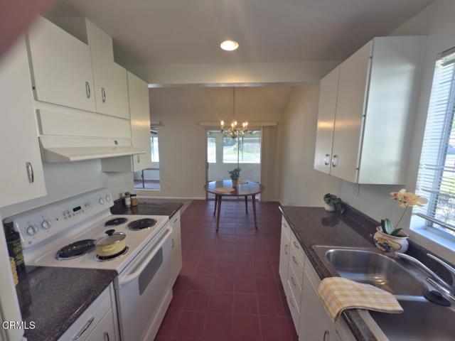 24121 Village 24, Camarillo CA: https://media.crmls.org/mediaz/e492b66c-5a3c-40fd-b79c-2d4a998e1543.jpg