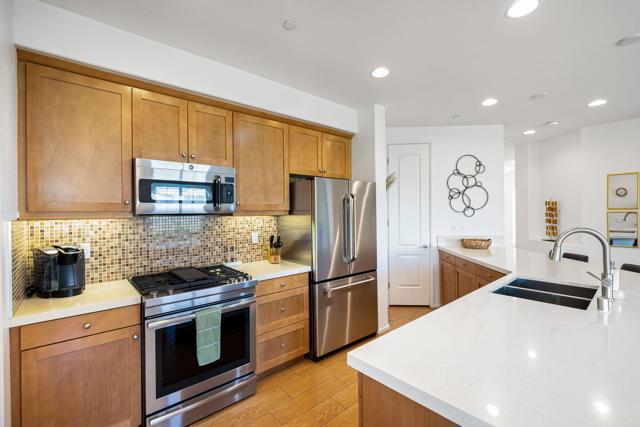 374 Terra Vita, Palm Springs CA: https://media.crmls.org/mediaz/e492c7d8-49c7-4f57-be57-a9ae13bf3c30.jpg