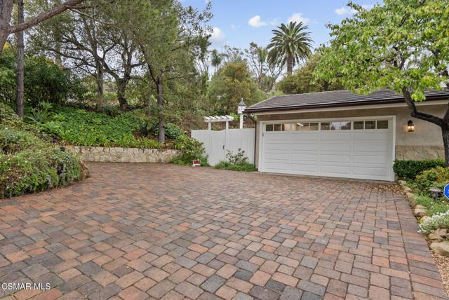 919 Aleeda Lane, Santa Barbara CA: https://media.crmls.org/mediaz/e492daab-07bd-4172-bd3f-d8e28b7609ea.jpg