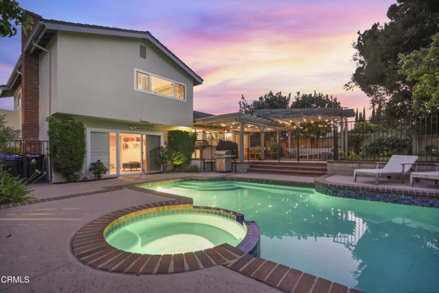 18845 Braemore Road, Porter Ranch CA: https://media.crmls.org/mediaz/e492e5dd-18c6-4ed3-a972-2db69139e103.jpg
