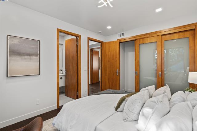 Image 43 of 53 For 6142 Ruthland Rd