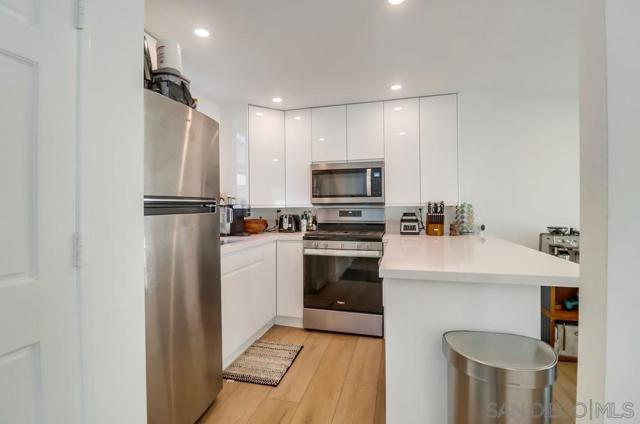 4053 55 Jewell St, San Diego CA: https://media.crmls.org/mediaz/e49342d1-2714-4cfa-b3f2-828b40b90295.jpg