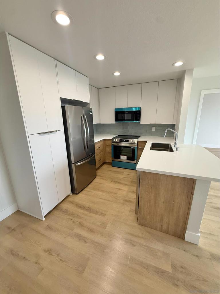 3020 Cowley Way - photo 6