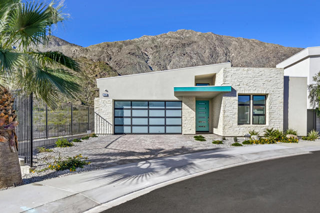 795 Obsidian W Loop, Palm Springs CA: https://media.crmls.org/mediaz/e493914b-5006-4ef2-afeb-31784a3ae916.jpg