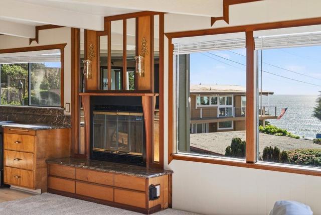 1 Gray Way, Watsonville CA: https://media.crmls.org/mediaz/e49486ef-2797-4690-af23-6c9ad77aa1e4.jpg