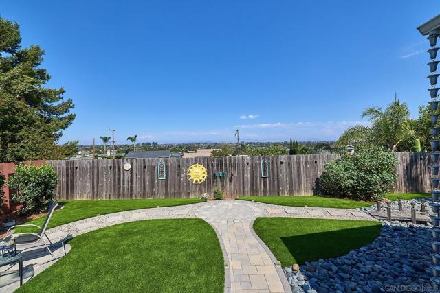 3703 Tomahawk Ln, San Diego CA: https://media.crmls.org/mediaz/e4953a7a-6d35-45ec-92fb-8ab4a6b9aa77.jpg