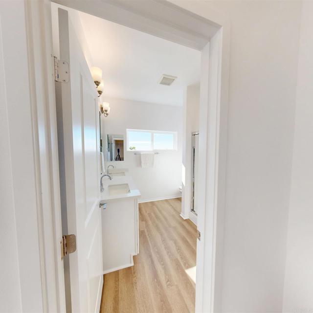 Detail Gallery Image 24 of 31 For 4982 Ocean View Bld, San Diego,  CA 92113 - 3 Beds | 2/1 Baths