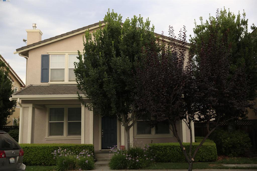 1516 Whispering Oaks Way