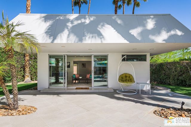 670 N Rose Avenue, Palm Springs, CA 92262