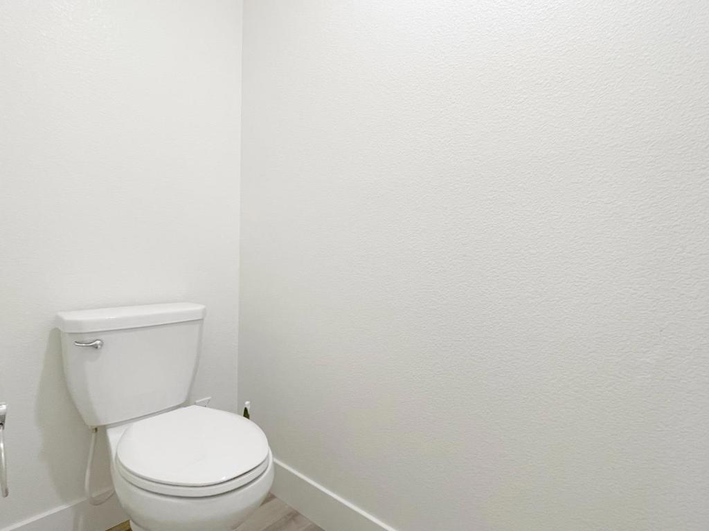 https://media.crmls.org/mediaz/e495ed93-c80d-400b-aafc-f6cf8c6e1d22.jpg?preset=X-Large