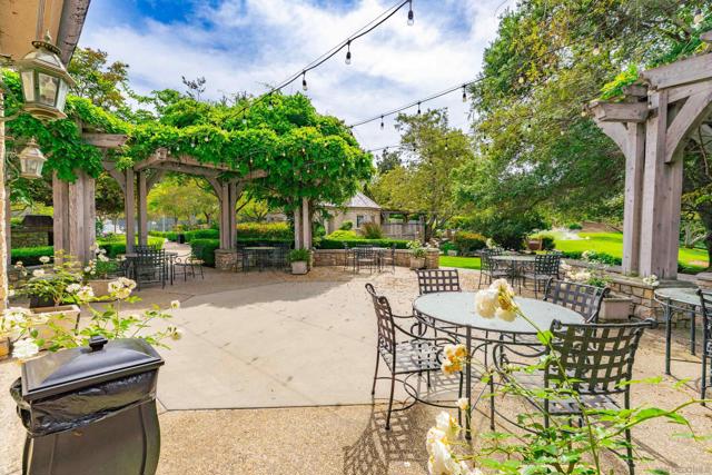 1964 Tracy Ct, Fallbrook CA: https://media.crmls.org/mediaz/e4970c09-4b2a-4737-923f-99ae0ad039ce.jpg
