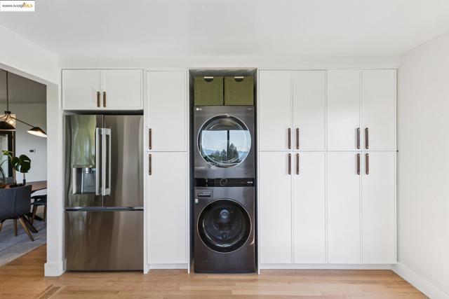 17032 Broadway Ter, Oakland CA: https://media.crmls.org/mediaz/e49735af-4524-484b-9cb6-7e2f47c83503.jpg