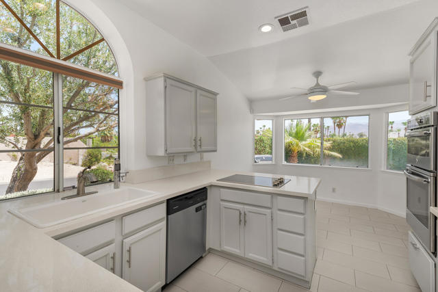 70920 Ironwood Drive, Rancho Mirage CA: https://media.crmls.org/mediaz/e49772cf-fc26-47b9-ba34-45ea3e5835a1.jpg