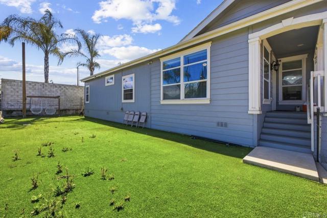 Detail Gallery Image 4 of 22 For 8968 Winter Gardens Blvd. Spc 1,  Lakeside,  CA 92040 - 3 Beds | 2 Baths