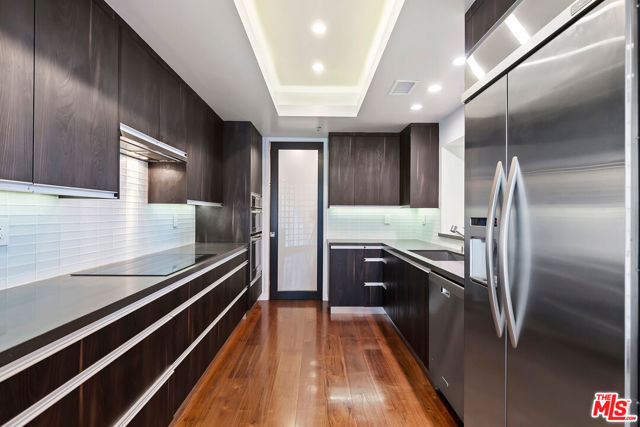 2142 Century Park Lane, Los Angeles CA: https://media.crmls.org/mediaz/e4988833-8a49-41a3-b51f-0a93dc3246be.jpg