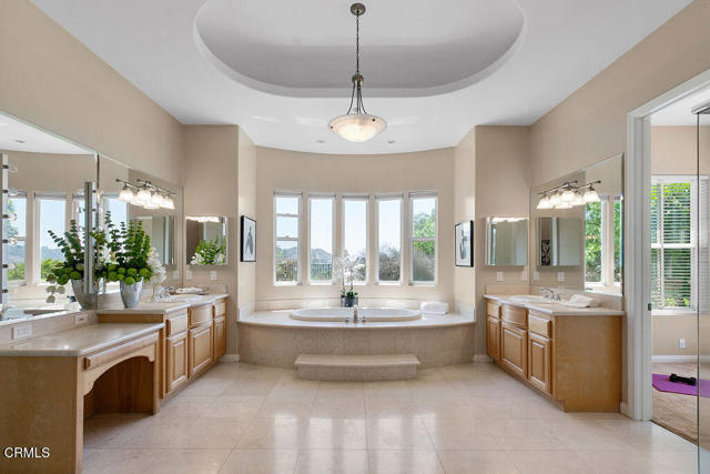 2625 Marvella Court, Camarillo CA: https://media.crmls.org/mediaz/e499cc90-4ac1-4589-9f02-eda226d7c488.jpg