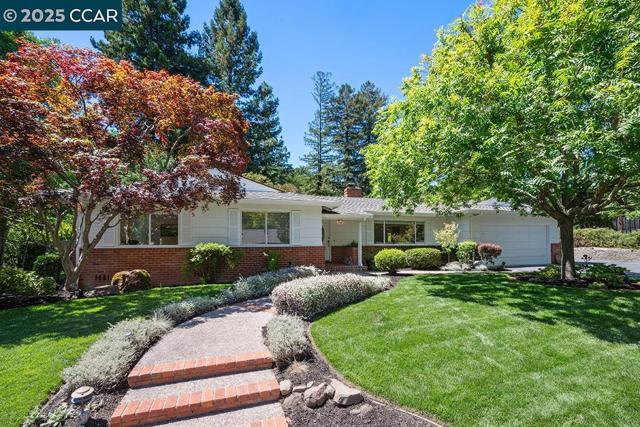 4 Harold Dr, Moraga CA: https://media.crmls.org/mediaz/e49a2a92-1344-4922-bc5e-f64f8bebf83e.jpg
