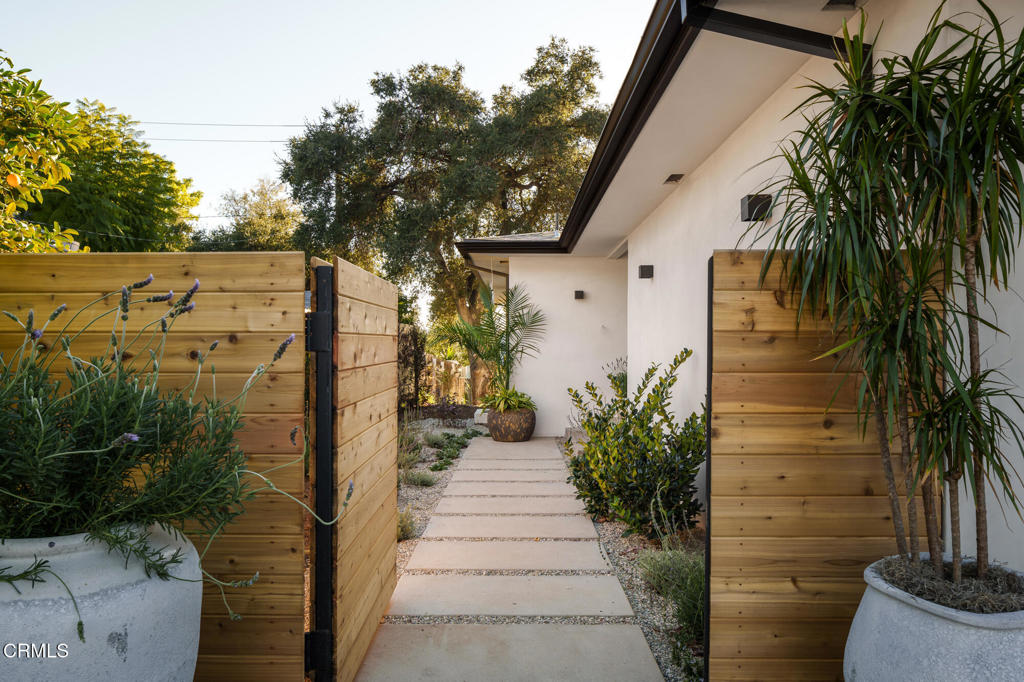 4119 Aralia Road