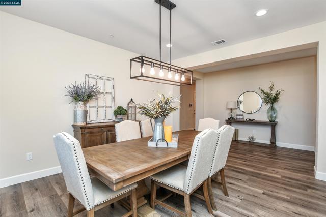 5420 Promontory Way, Antioch CA: https://media.crmls.org/mediaz/e49afb1e-b203-4092-8e65-b229df78abe2.jpg