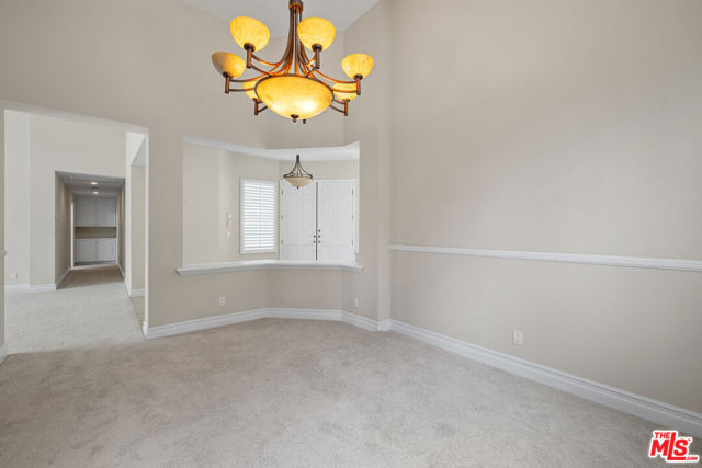 2046 Palisades Drive, Pacific Palisades CA: https://media.crmls.org/mediaz/e49b438b-6587-44d7-8f94-87dd7c30a19f.jpg