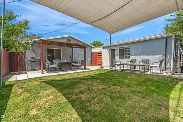 1455 E California Avenue, Glendale CA: https://media.crmls.org/mediaz/e49ca3d8-22c7-40c5-bfc2-9b6803a7f859.jpg