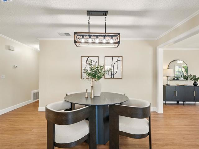 33537 Bardolph Cir, Fremont CA: https://media.crmls.org/mediaz/e49ca57d-5593-4b9b-906b-83c1b4245a30.jpg