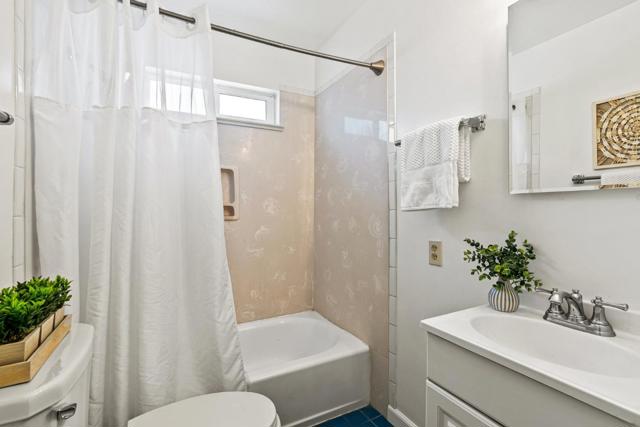 1062 W San Fernando Street, San Jose CA: https://media.crmls.org/mediaz/e49fe1d3-6b5c-4be4-be6e-2007ba9e11b3.jpg