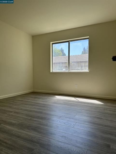 161 Tuscany Ct, Hercules CA: https://media.crmls.org/mediaz/e49ffc1f-db26-445a-95ae-778a74448191.jpg