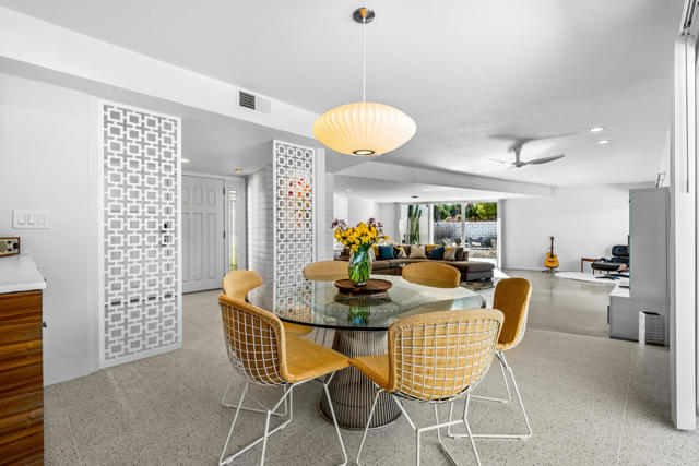 Image 13 of 60 For 76080 Fairway Drive