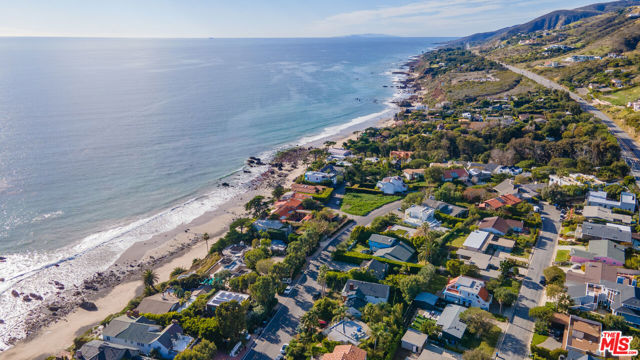 31866 Seafield Drive, Malibu, California 90265, 3 Bedrooms Bedrooms, ,2 BathroomsBathrooms,Single Family Residence,For Sale,Seafield,24427901