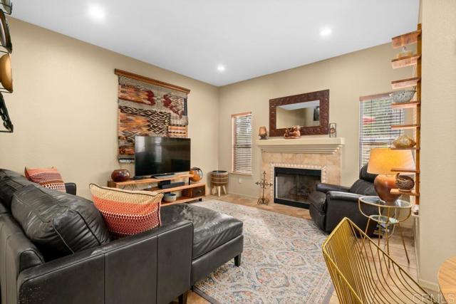 Detail Gallery Image 8 of 41 For 12003 Calle De Leon #3,  El Cajon,  CA 92019 - 2 Beds | 2/1 Baths