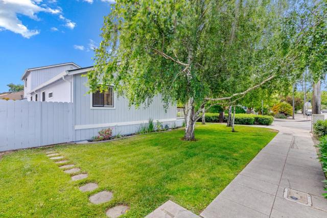 1105 Valota Road, Redwood City CA: https://media.crmls.org/mediaz/e4a160a2-82b5-45a6-863d-ccc7cec5decf.jpg