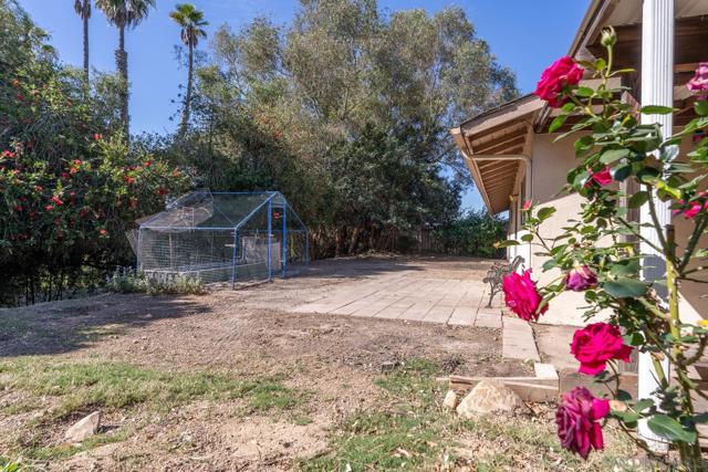 4975 Whipple Way, San Diego CA: https://media.crmls.org/mediaz/e4a3d647-7502-4c91-b23b-6a407f39dc71.jpg