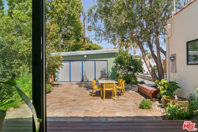 630 N Alta Vista Boulevard, Los Angeles CA: https://media.crmls.org/mediaz/e4a5412b-e454-41ea-973b-a4530caced5c.jpg