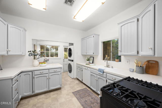 Detail Gallery Image 14 of 46 For 1870 Brigden Rd, Pasadena,  CA 91104 - 3 Beds | 2 Baths