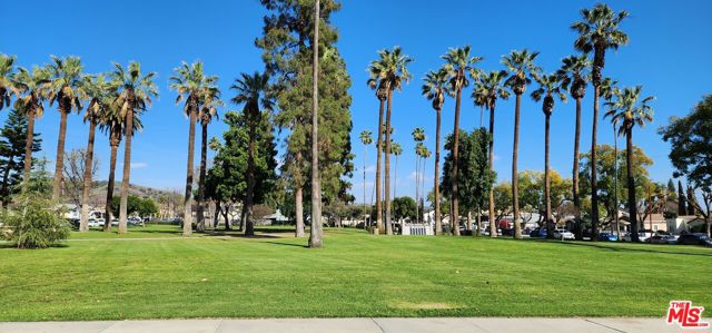 12129 Beverly Boulevard, Whittier CA: https://media.crmls.org/mediaz/e4a5b30e-8004-4150-b516-073514e8471c.jpg
