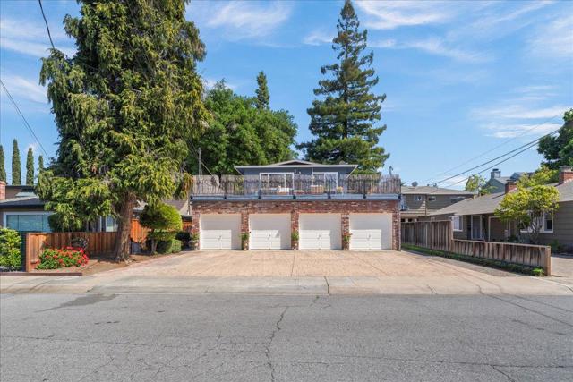 933 Florence Lane, Menlo Park CA: https://media.crmls.org/mediaz/e4a6ea42-c953-49b1-b993-808b5d593d59.jpg